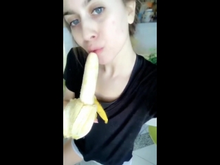 jill kassidy ate a banana small tits big ass