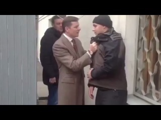 lyashko almost got into a fight with a security guard near the committees of the rada